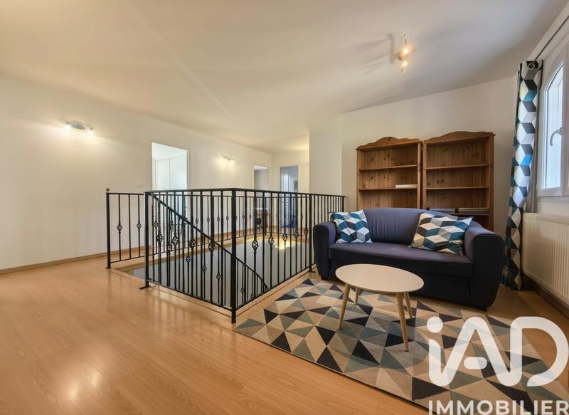 Maison - 224 m² - 8 pièces