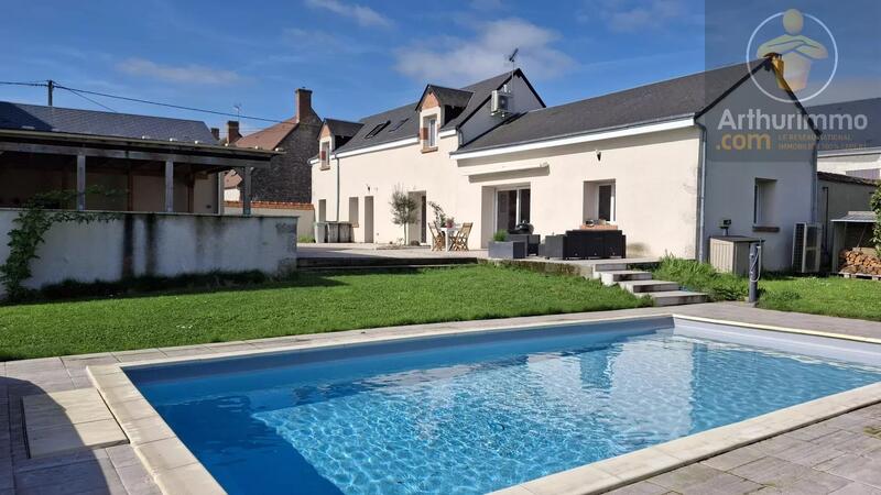 Maison - 207 m² - 8 pièces