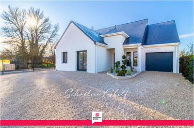 Maison - 101 m² - 5 pièces