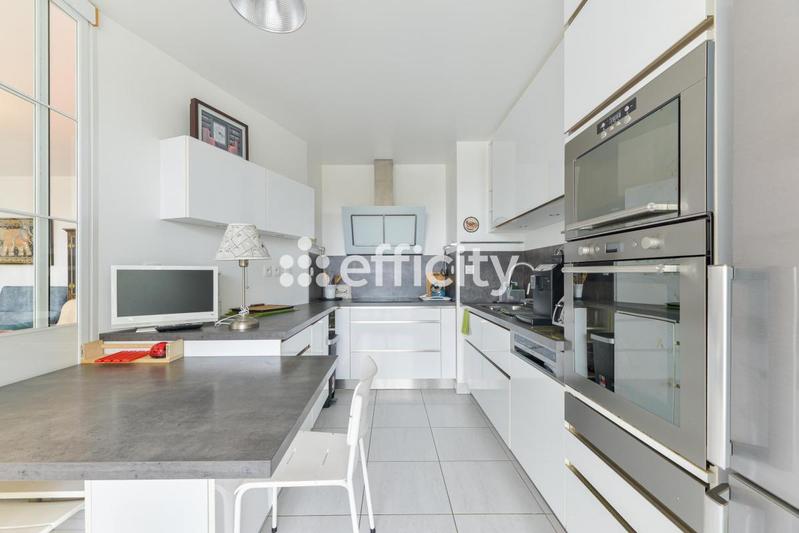 Appartement - 82 m² - 4 pièces