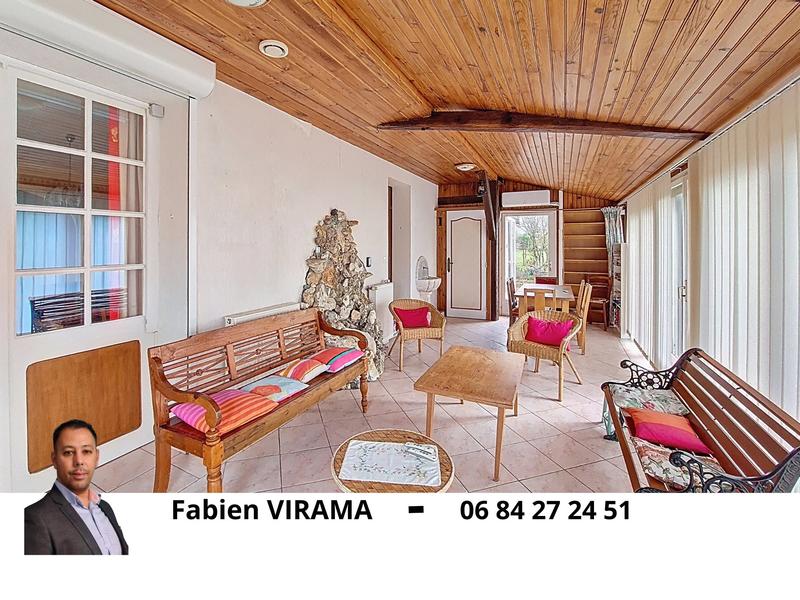 Maison - 168 m² - 8 pièces