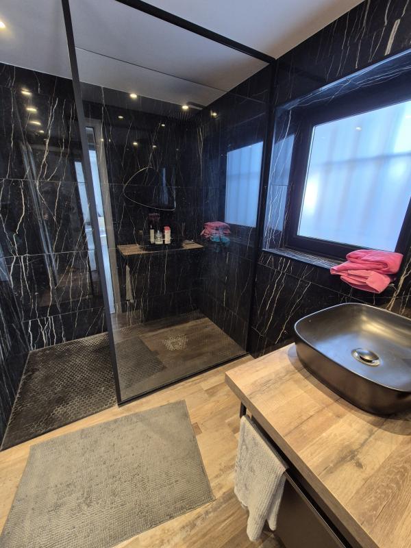 Maison - 245 m² - 7 pièces