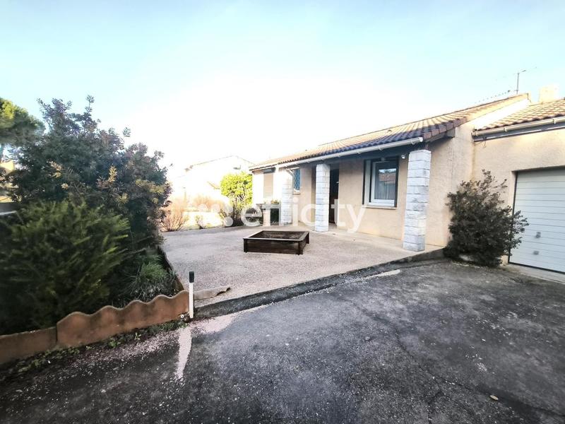 Maison - 77 m² - 3 pièces
