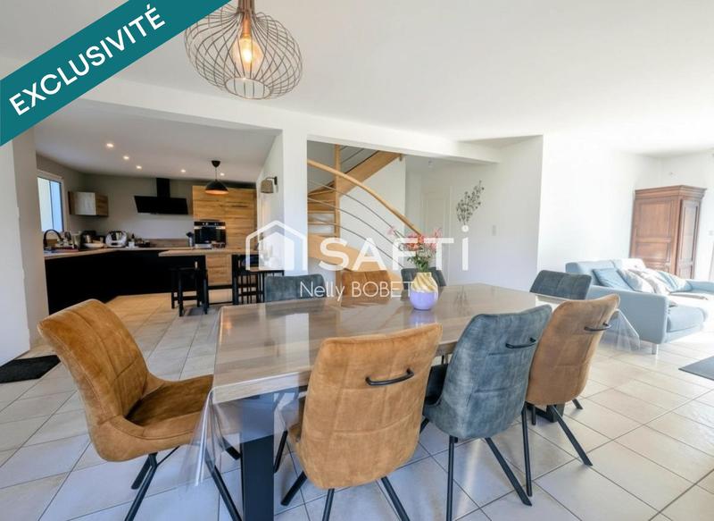 Maison - 139 m² - 6 pièces