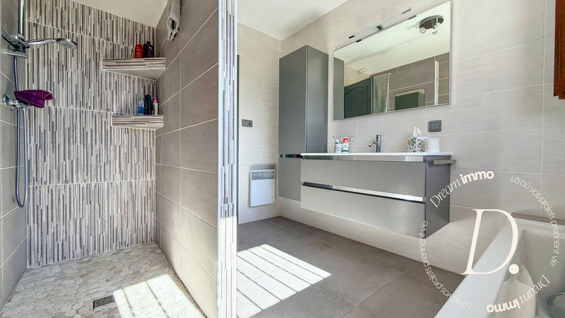 Maison - 103 m² - 5 pièces