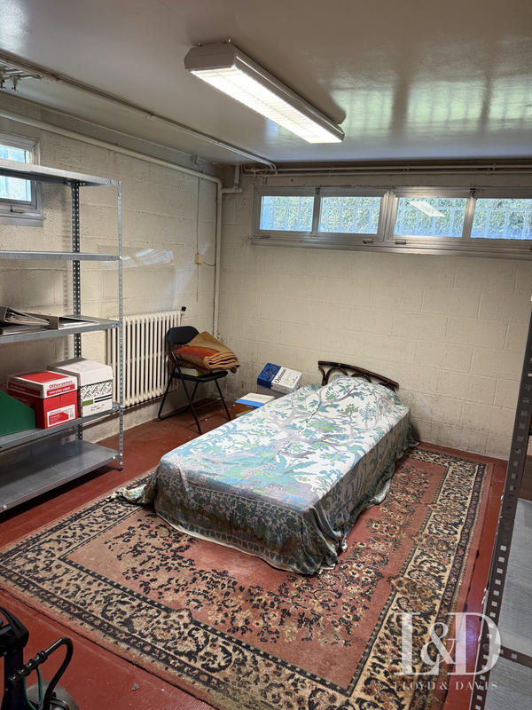 Maison - 236 m² - 7 pièces