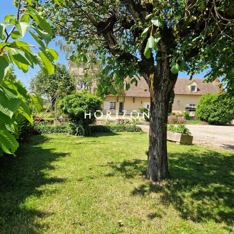 Maison ancienne - 249 m² - 9 pièces