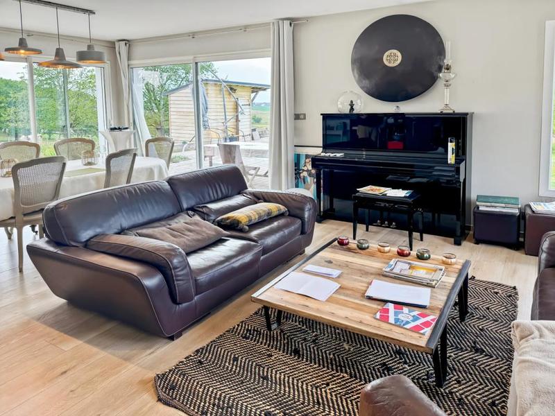 Maison - 200 m² - 8 pièces