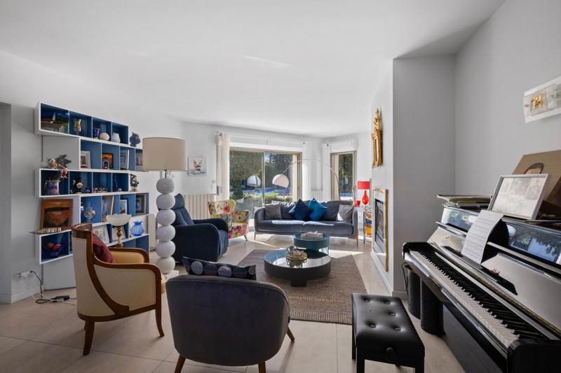 Maison - 187 m² - 6 pièces