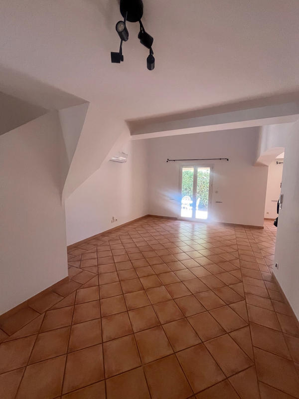 Local commercial - 163 m²