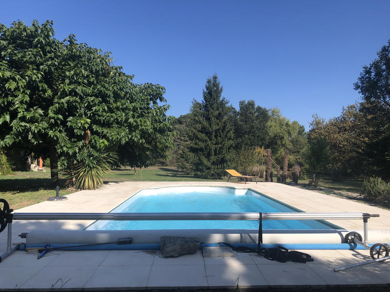 Propriété - 280 m² - 6 pièces