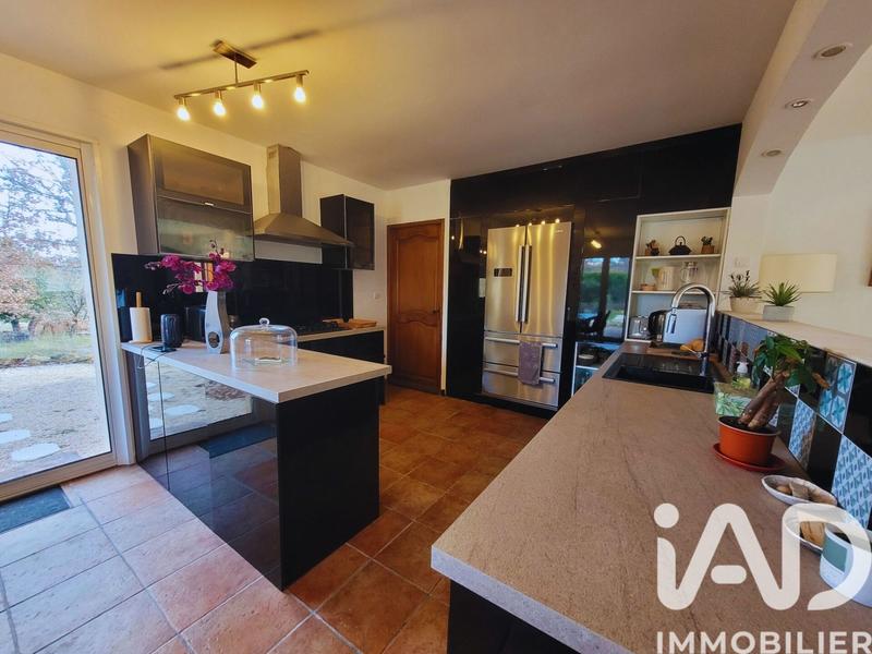 Maison - 122 m² - 6 pièces