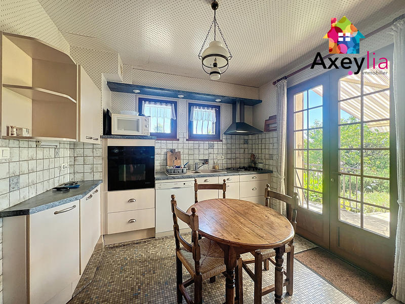 Maison - 172 m² - 9 pièces