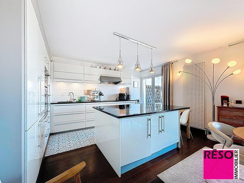 Appartement - 105 m² - 4 pièces