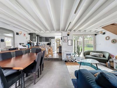 Maison - 85 m² - 5 pièces