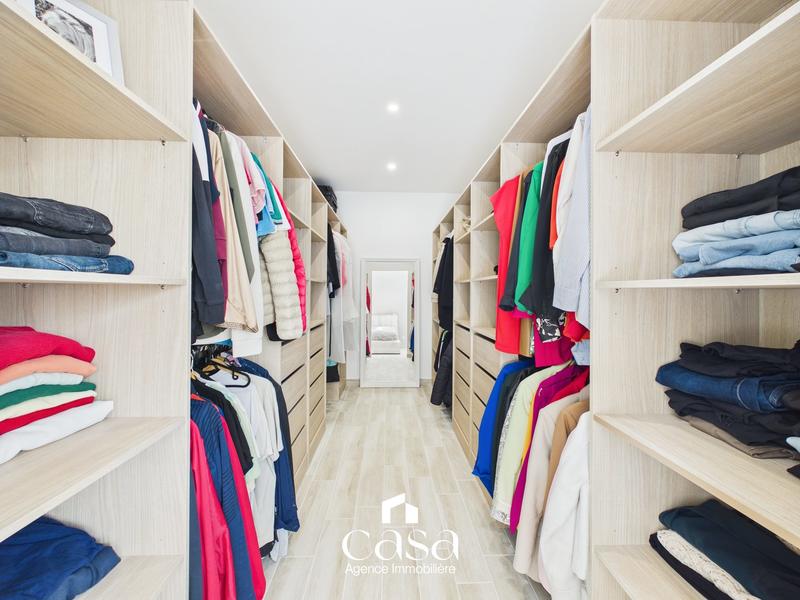 Maison - 179 m² - 7 pièces