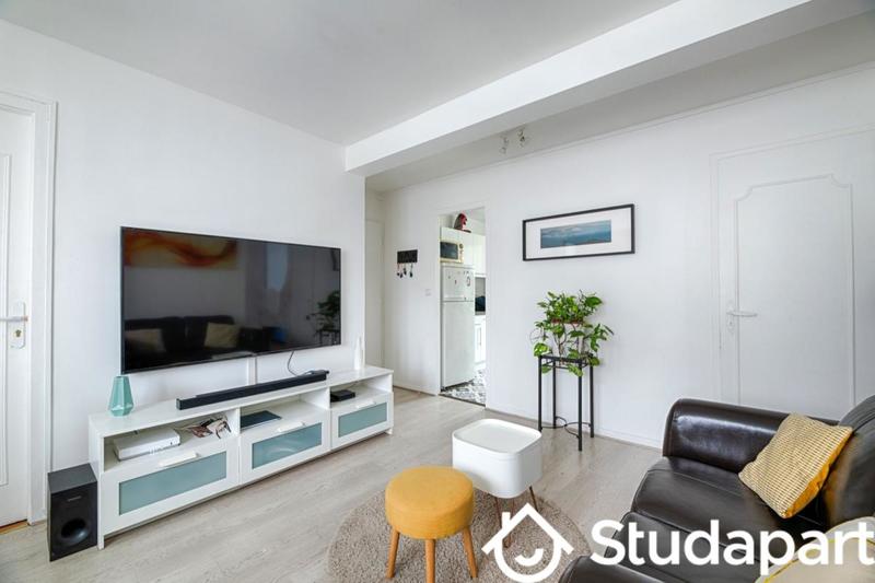 Chambre - 11 m² - 1 pièce