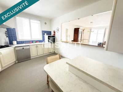 Maison - 235 m² - 7 pièces