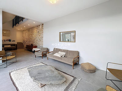 Maison ancienne - 245 m² - 10 pièces