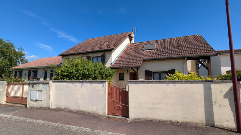 Maison - 96 m² - 4 pièces