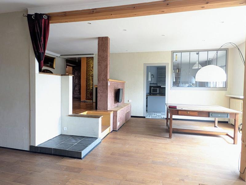 Maison - 180 m² - 8 pièces