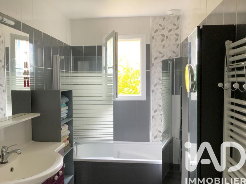 Maison - 96 m² - 4 pièces