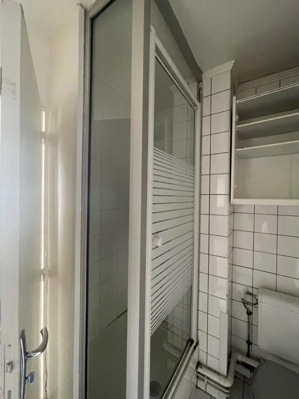 Studio - 25 m² - 1 pièce