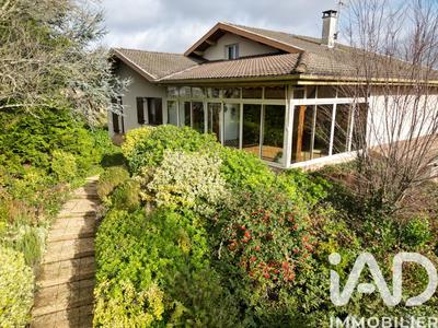 Maison - 127 m² - 5 pièces