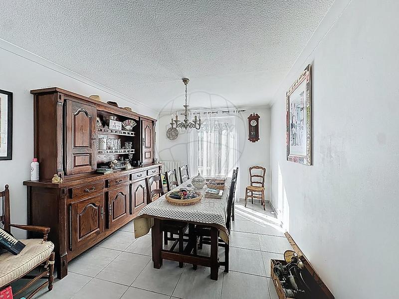 Maison - 99 m² - 5 pièces