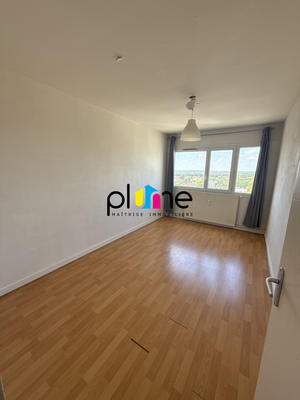 Appartement - 87 m² - 7 pièces