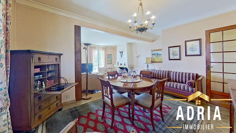 Villa - 195 m² - 6 pièces