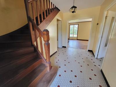 Maison - 161 m² - 9 pièces