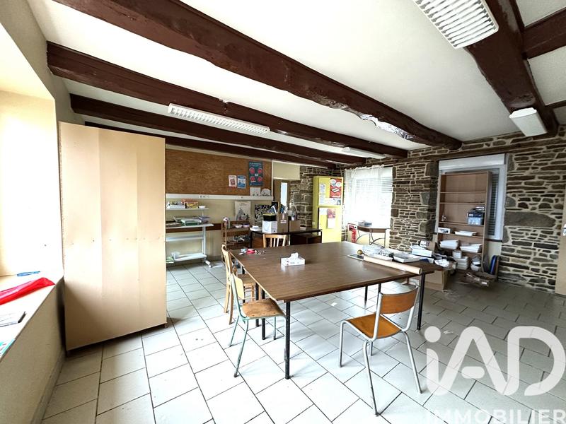 Maison de village - 680 m² - 10 pièces