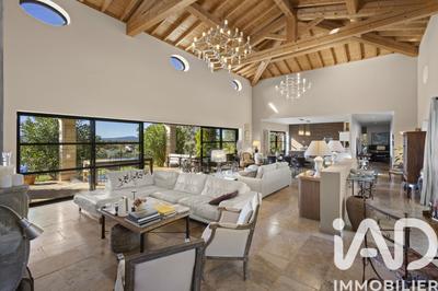 Maison de maîtres - 261 m² - 6 pièces