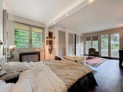 Maison - 200 m² - 8 pièces