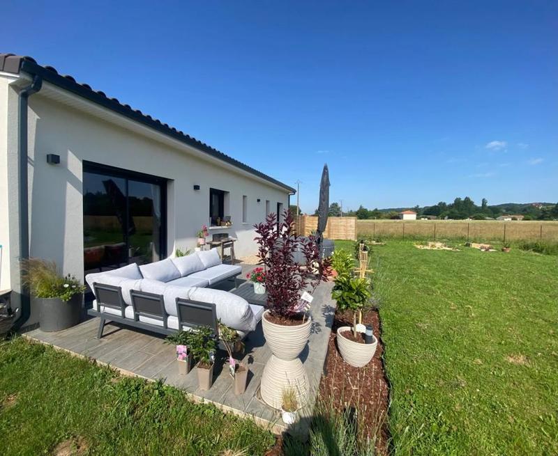 Maison - 90 m² - 4 pièces