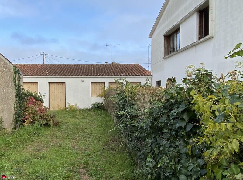 Immeuble mixte - 342 m² - 19 pièces