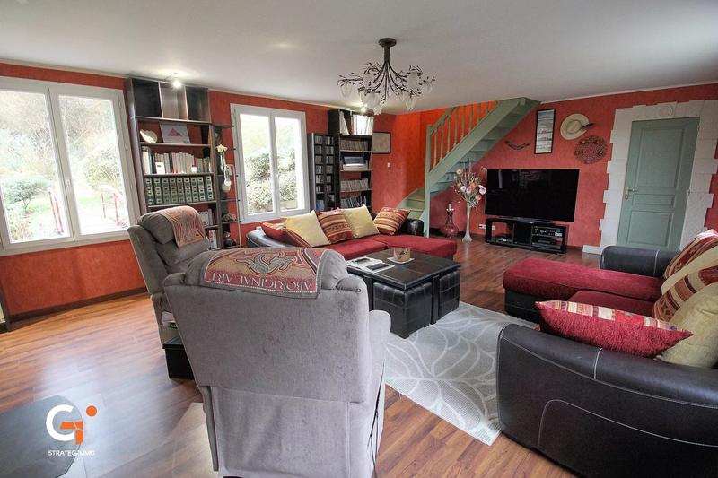 Maison - 189 m² - 6 pièces