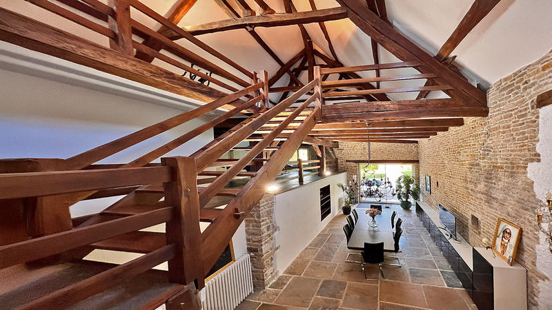 Maison - 432 m² - 10 pièces