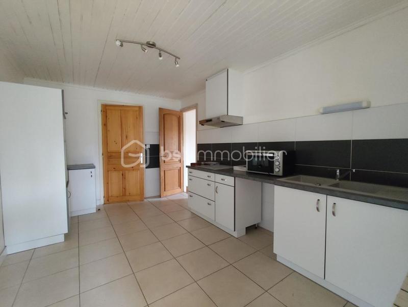 Maison traditionnelle - 130 m² - 8 pièces