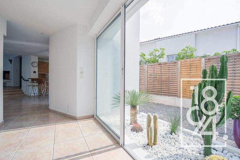 Maison d'architecte - 239 m² - 6 pièces