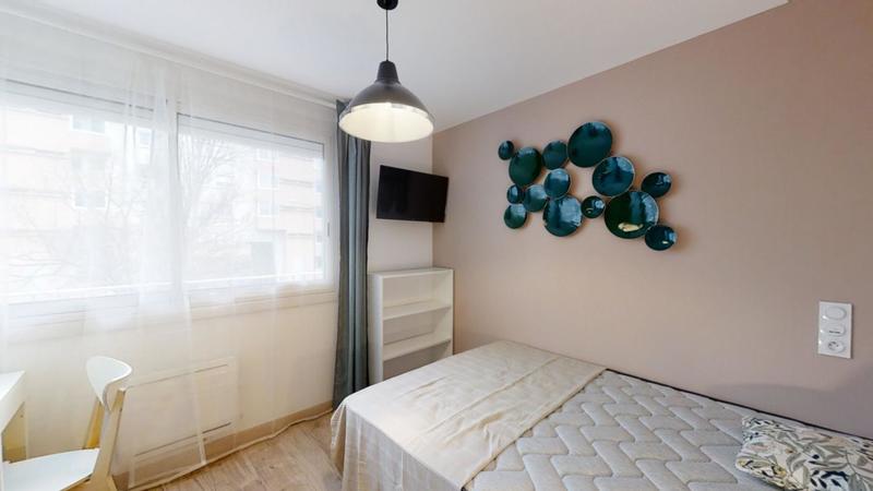 Appartement - 85 m² - 5 pièces