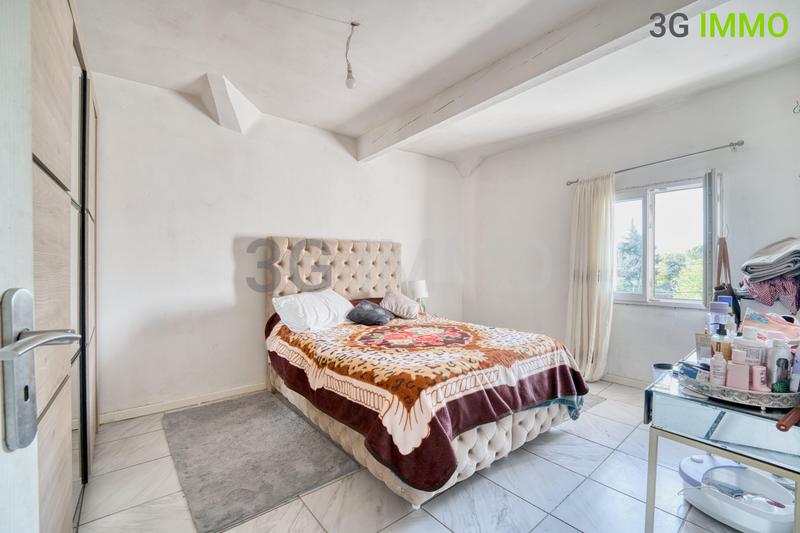 Immeuble - 246 m² - 9 pièces