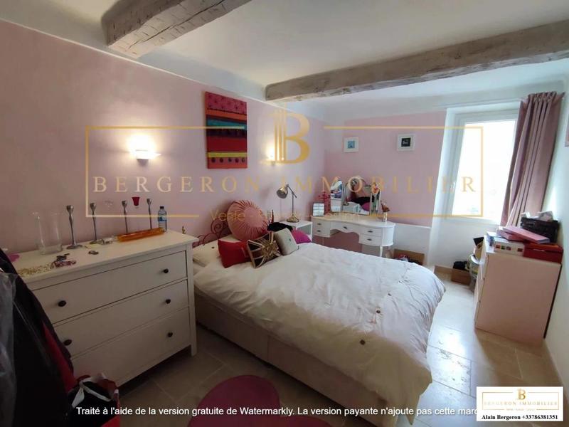 Maison traditionnelle - 92 m² - 4 pièces