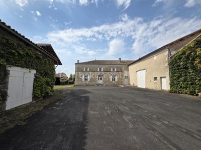 Maison de maîtres - 210 m² - 7 pièces