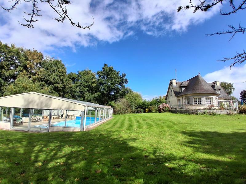 Maison traditionnelle - 150 m² - 7 pièces