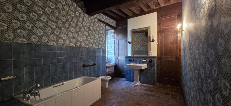 Maison ancienne - 175 m² - 6 pièces