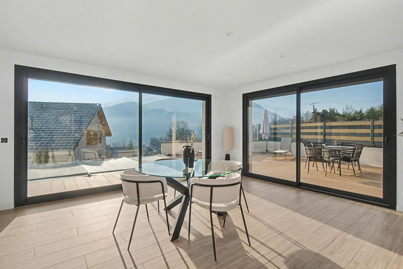 Maison - 182 m² - 6 pièces