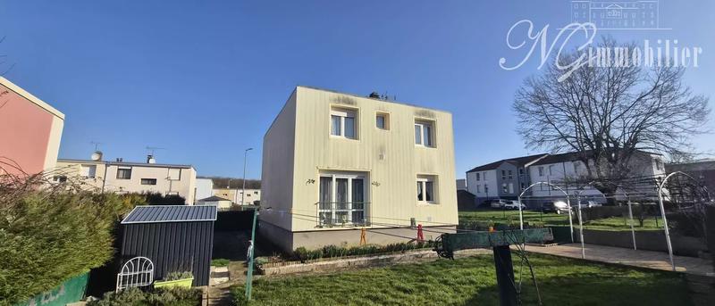 Maison - 100 m² - 7 pièces