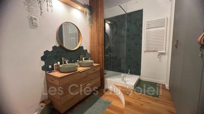 Appartement - 81 m² - 3 pièces